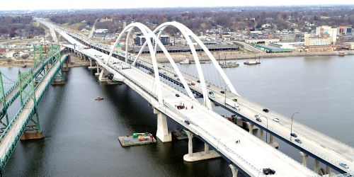 Mississippi River Bridge.jpg